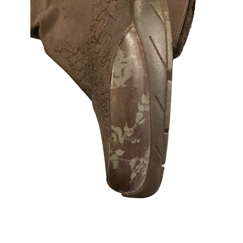 The North Face Brown Zip Pocket Boots Size 9
